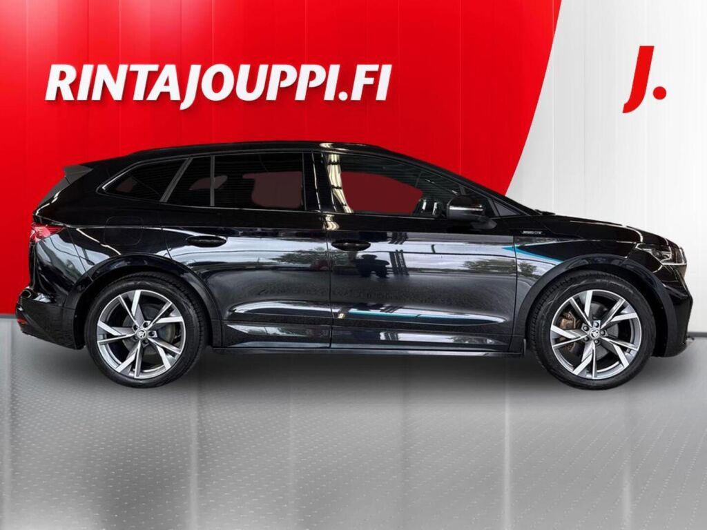 Skoda Enyaq 2023 Musta (Black Magic Pearl Effect)