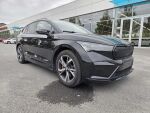 Skoda Enyaq 2023 Musta (Black Magic Pearl Effect)