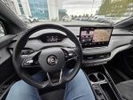 Skoda Enyaq 2023 Musta (Black Magic Pearl Effect)