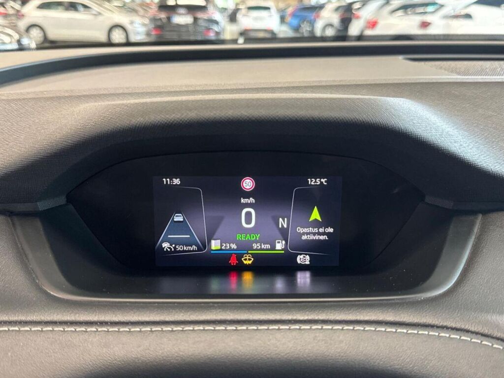 Skoda Enyaq 2023 Musta (Black Magic Pearl Effect)