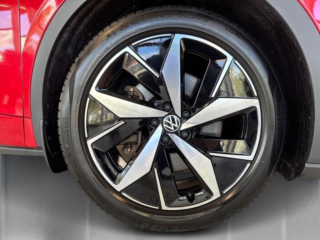 Volkswagen ID.4 2023 Punainen (Kings Red)