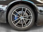 BMW 545 2021 Musta (Black Sapphire Metallic)