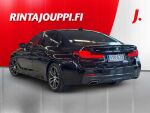 BMW 545 2021 Musta (Black Sapphire Metallic)