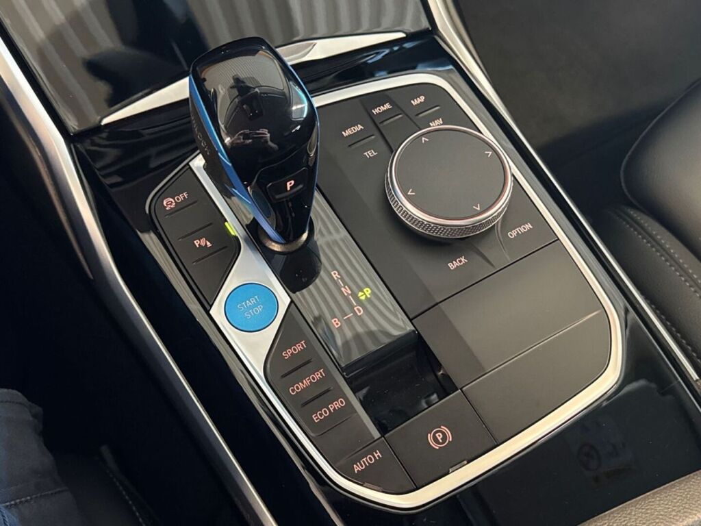 BMW i4 2023 Valkoinen