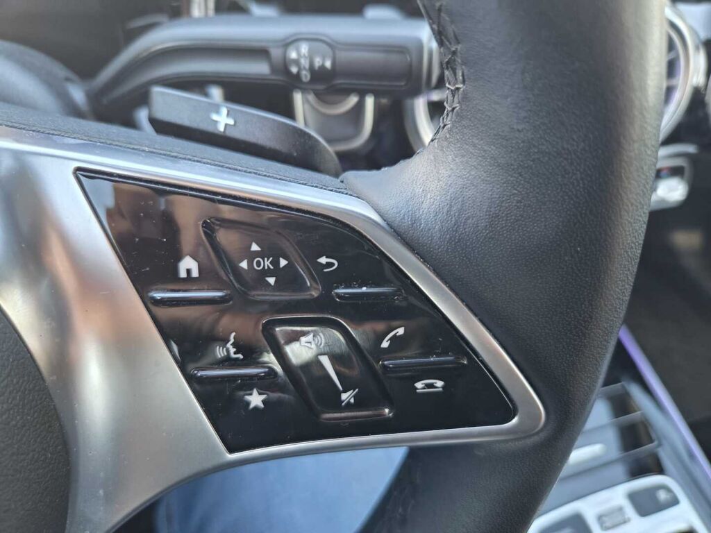 Mercedes-Benz EQA 2025 Musta (Night Black)