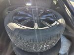Tesla Model Y 2023 Sininen (Deep Blue)