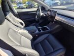 Tesla Model Y 2023 Sininen (Deep Blue)