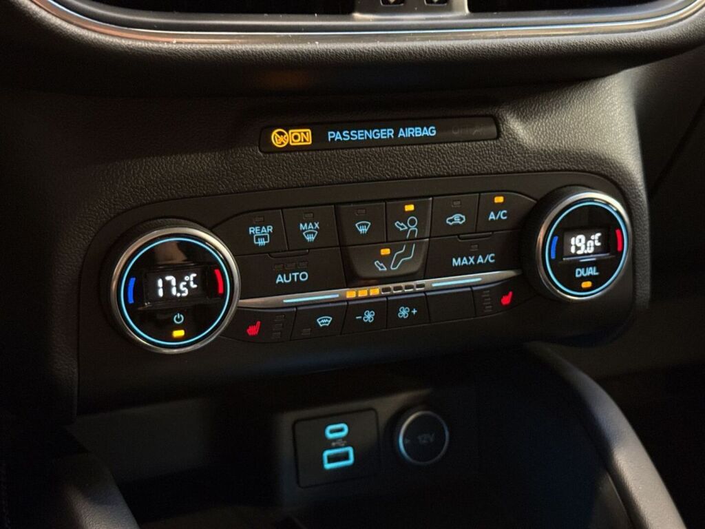Ford Kuga 2021 Harmaa