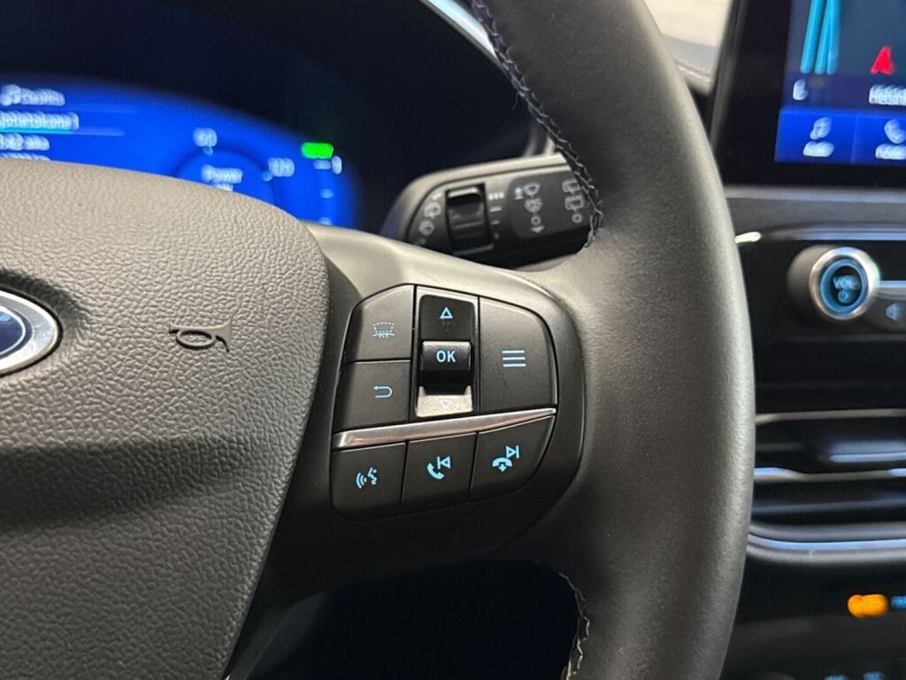 Ford Kuga 2021 Harmaa