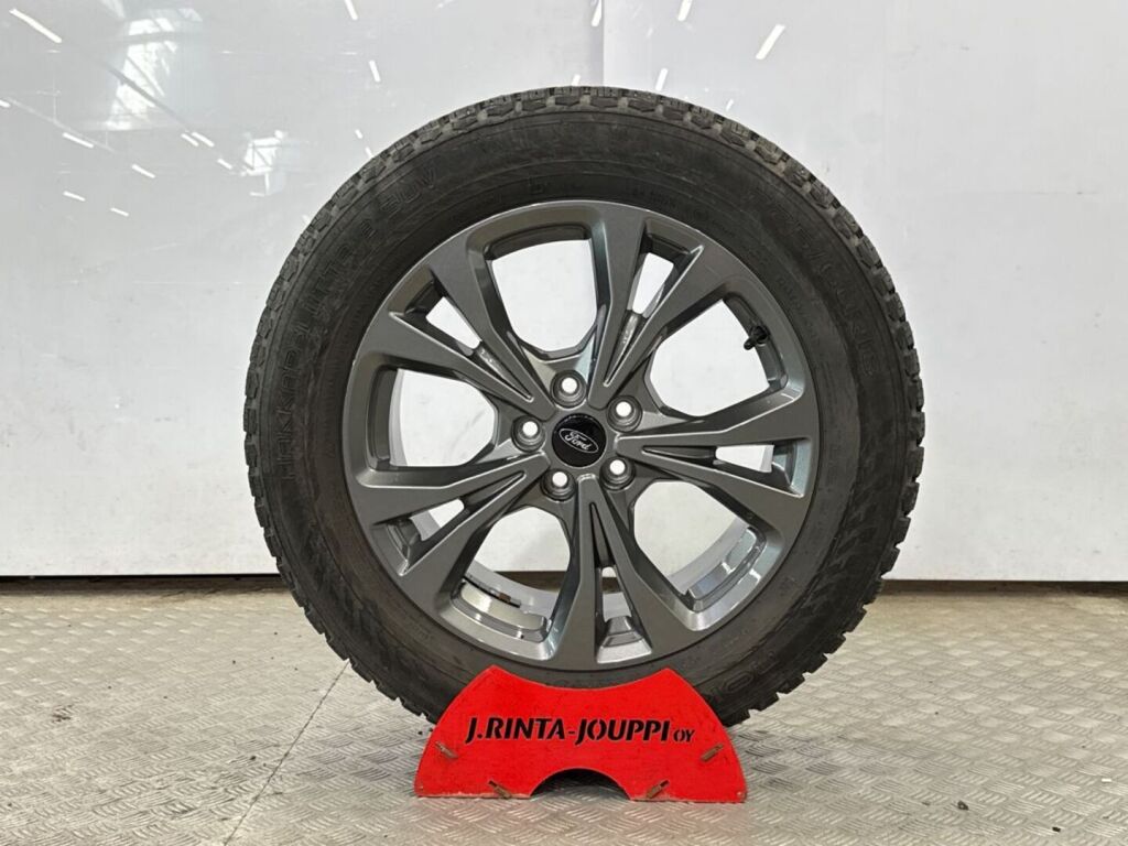 Ford Kuga 2021 Harmaa