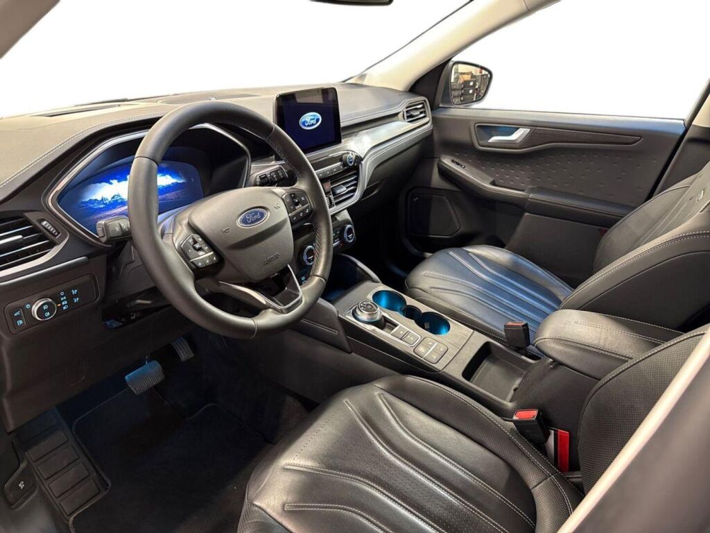Ford Kuga 2021 Harmaa