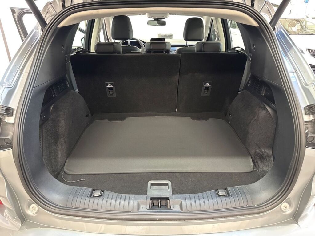 Ford Kuga 2021 Harmaa