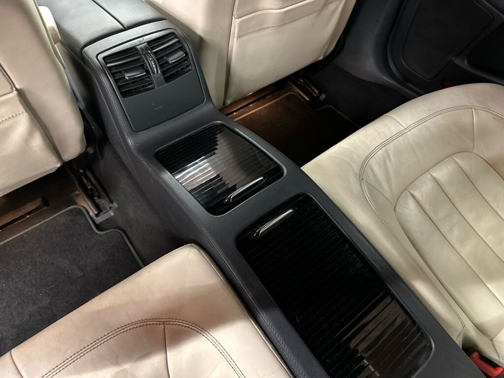 Mercedes-Benz CLS 2011 