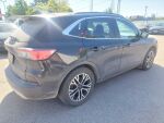 Ford Kuga 2021 Musta