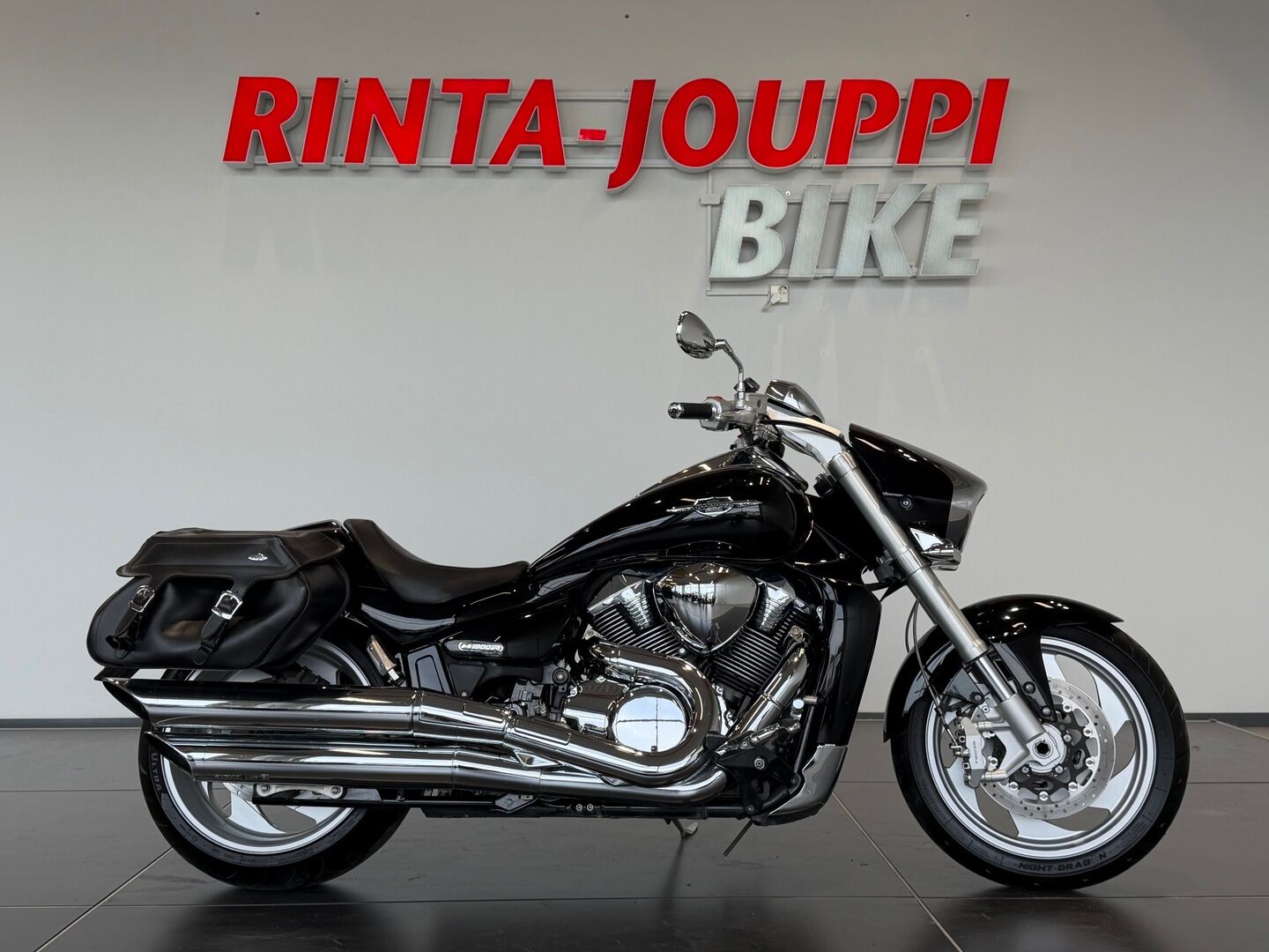 Suzuki INTRUDER