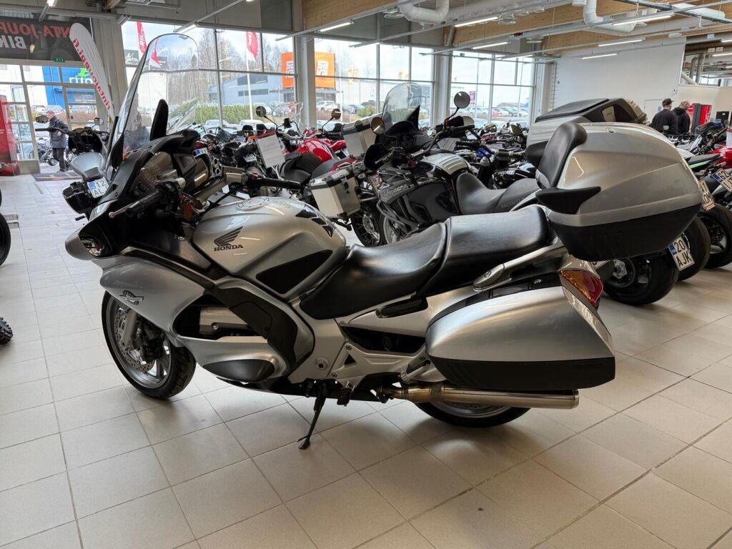 Honda ST 2007 JO V 324