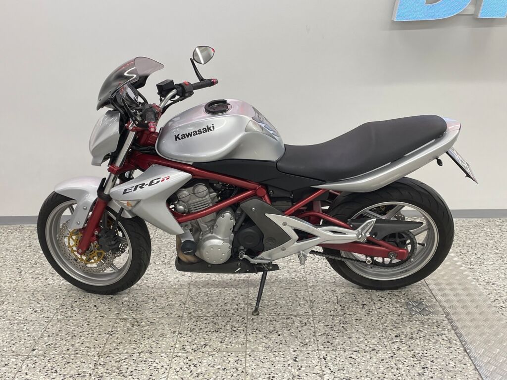 Kawasaki ER-6n 2006 Musta