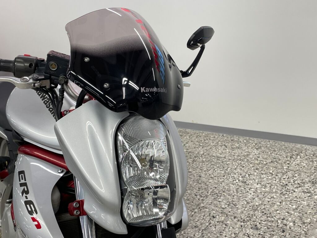 Kawasaki ER-6n 2006 Musta