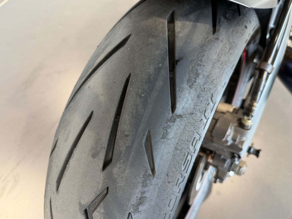 Yamaha YZF-R6 2006 AY V 197