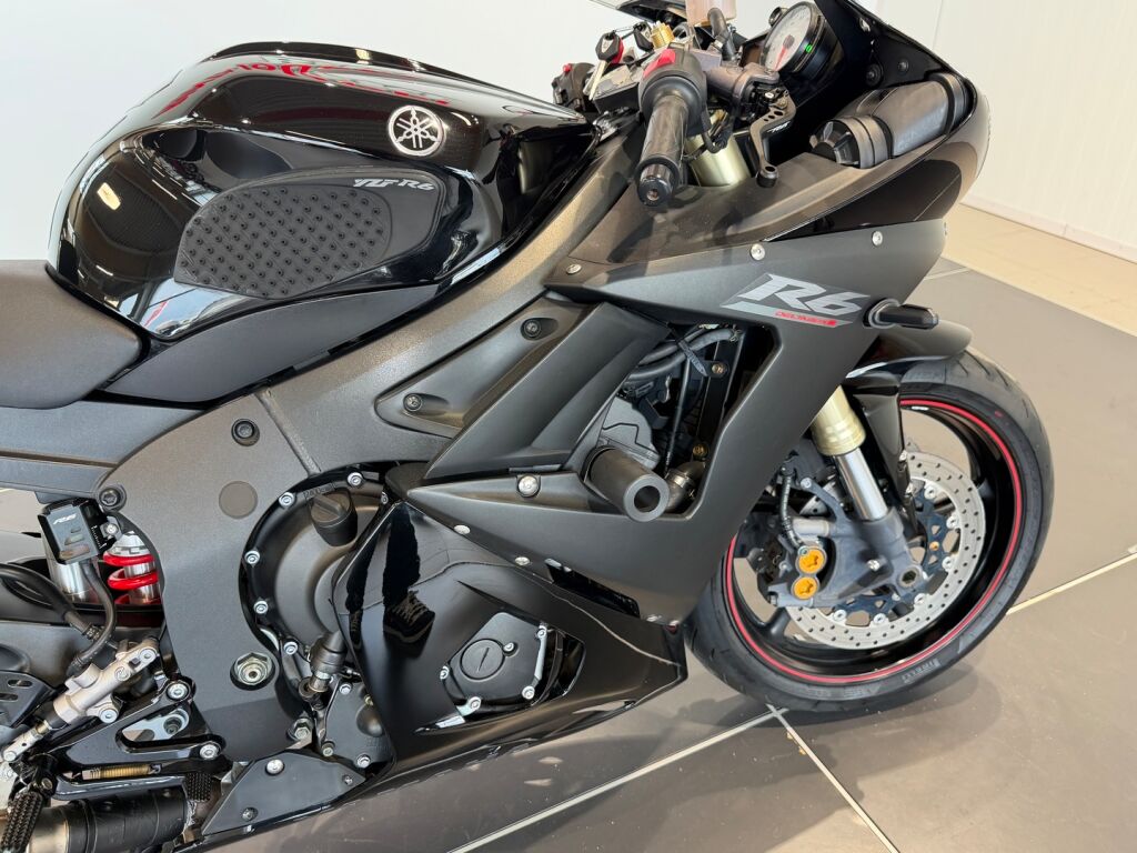 Yamaha YZF-R6 2006 AY V 197
