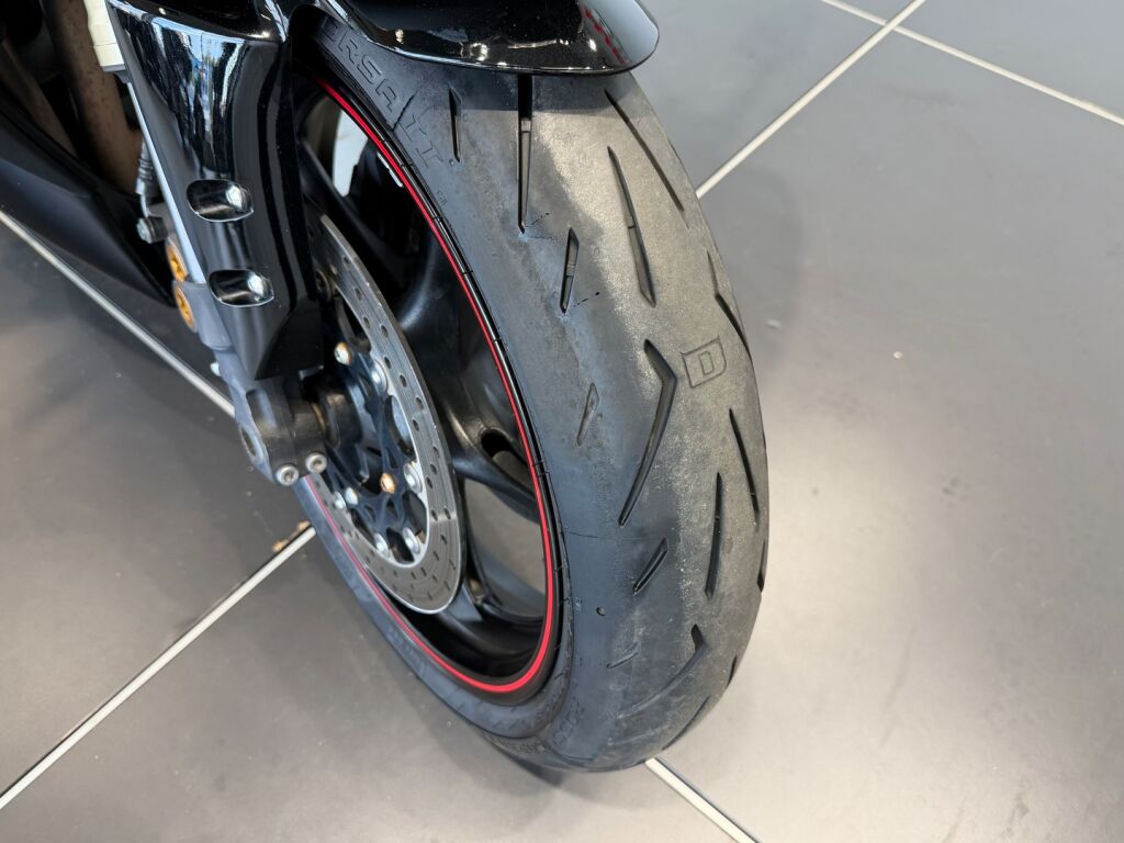 Yamaha YZF-R6 2006 AY V 197