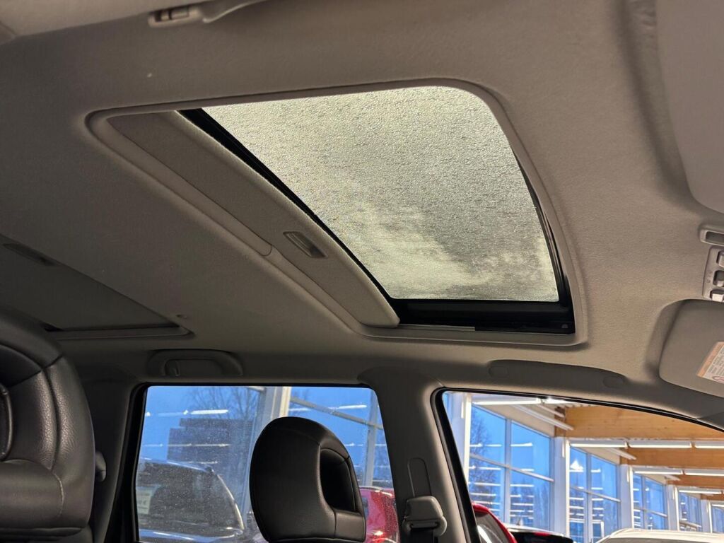 Mitsubishi Outlander 2005 Punainen