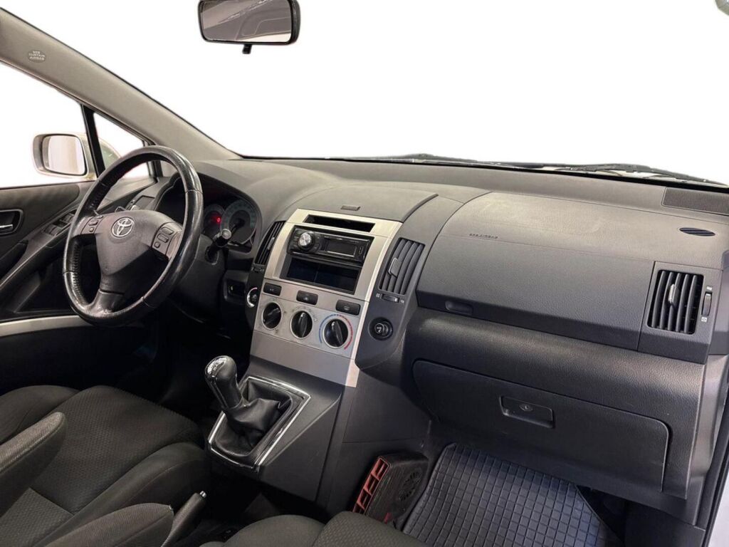 Toyota Corolla Verso 2006 Hopea