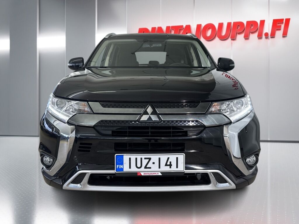 Mitsubishi Outlander PHEV 2021 Musta