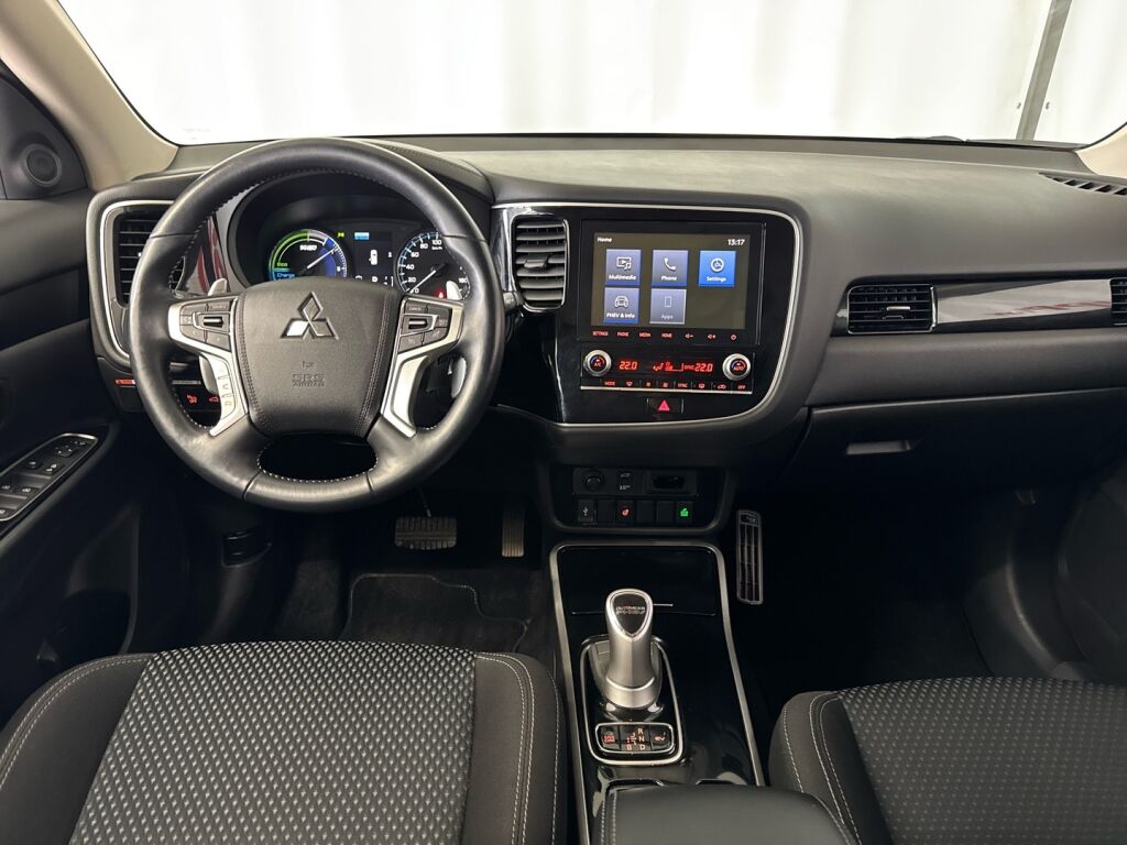 Mitsubishi Outlander PHEV 2021 Musta