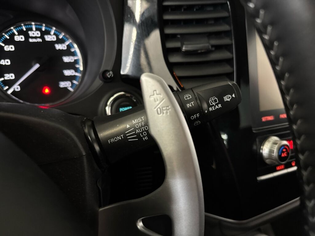 Mitsubishi Outlander PHEV 2021 Musta