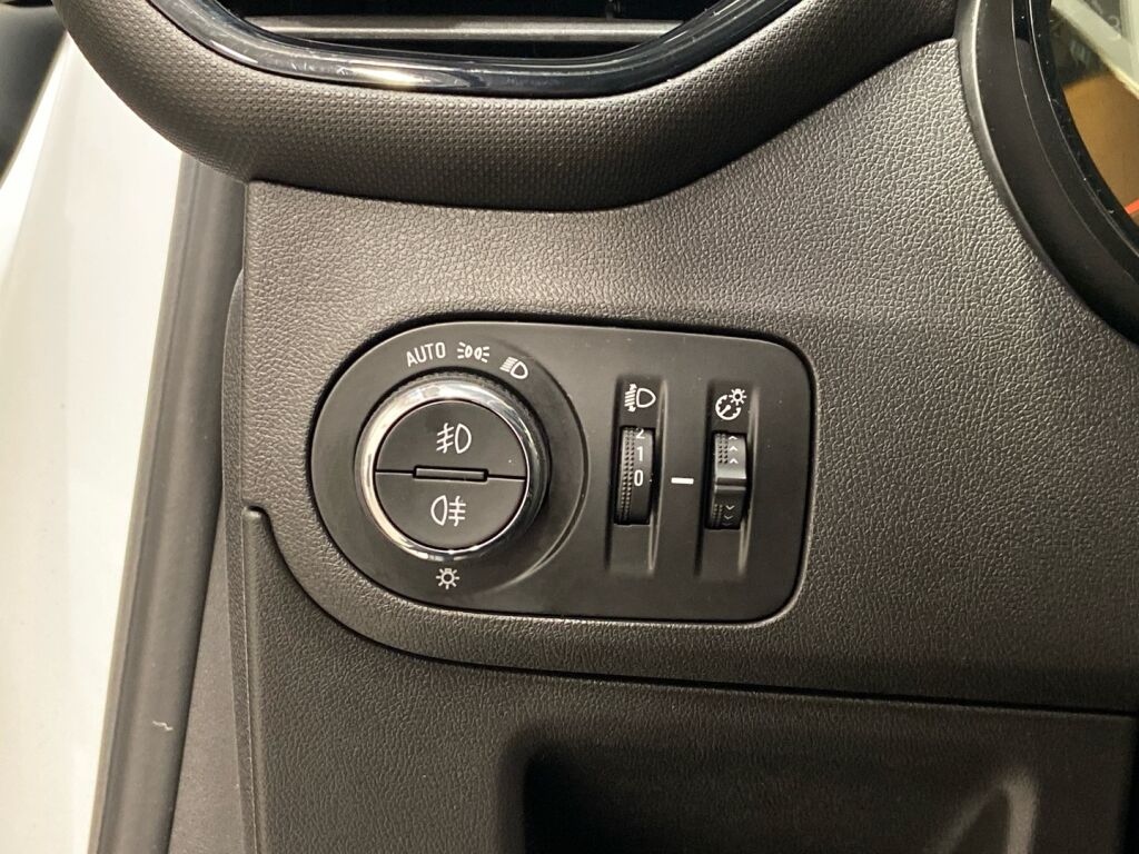 Opel Crossland X 2020 Valkoinen