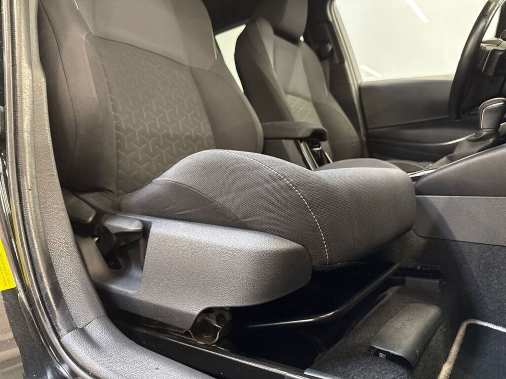 Toyota Corolla 2020 Musta