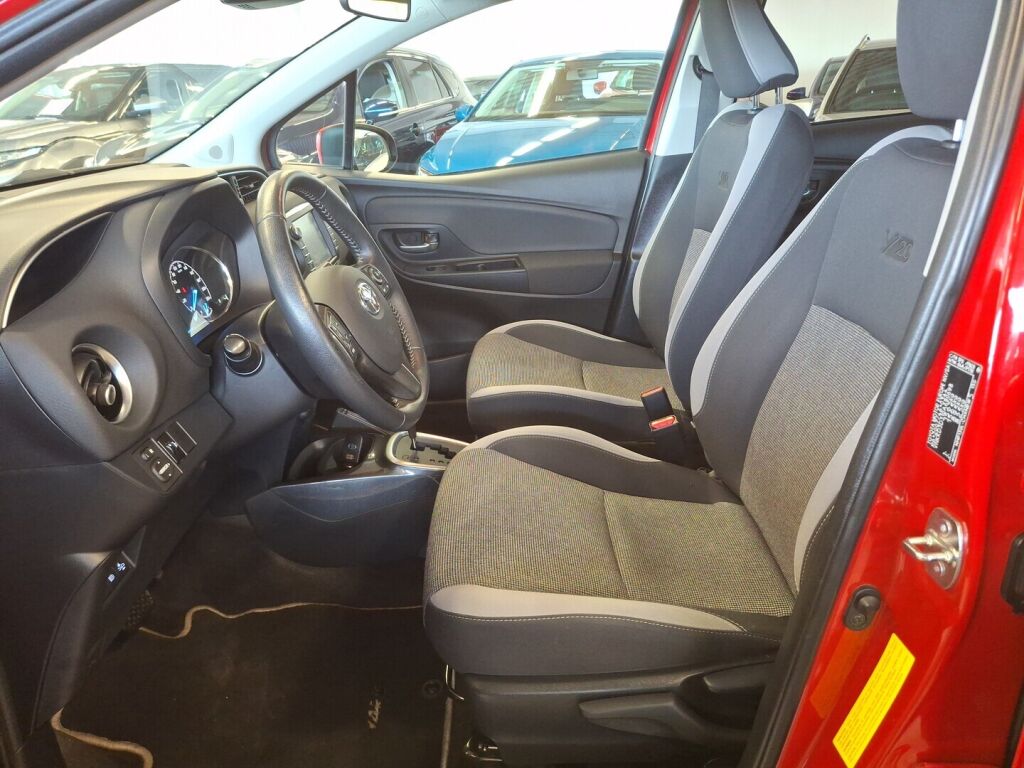 Toyota Yaris 2020 Punainen