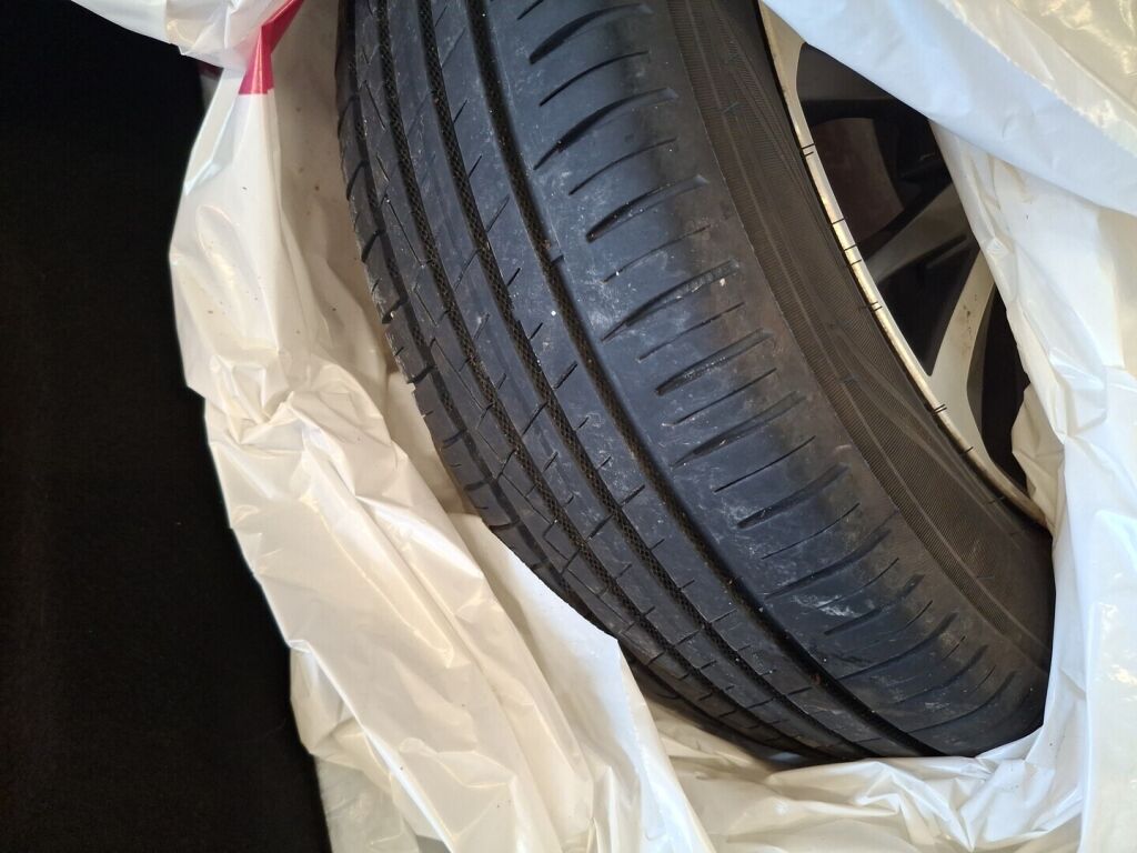 Toyota Yaris 2020 Punainen