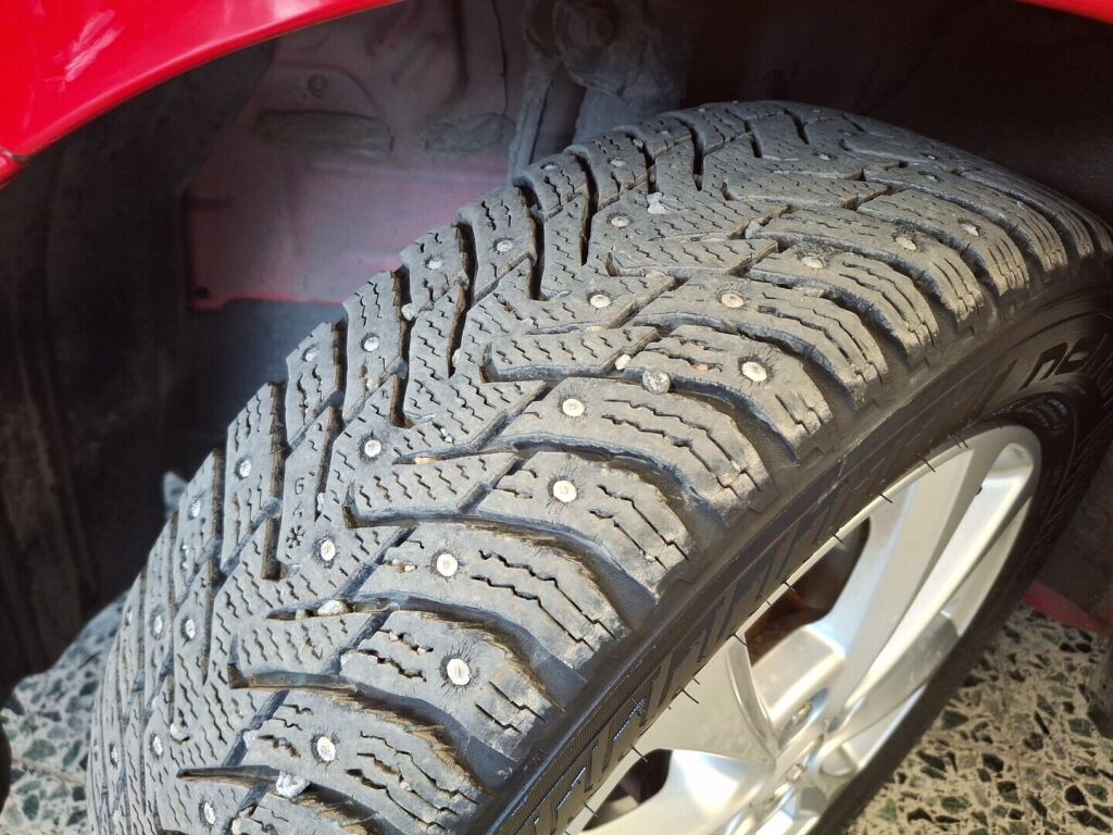 Toyota Yaris 2020 Punainen