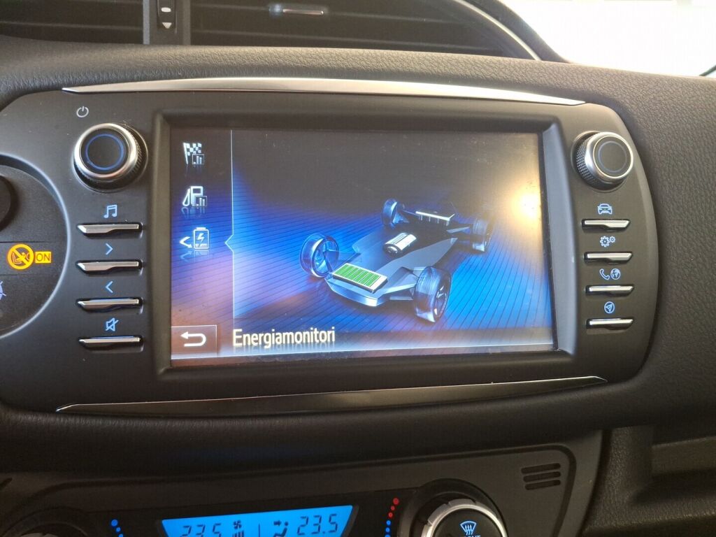 Toyota Yaris 2020 Punainen