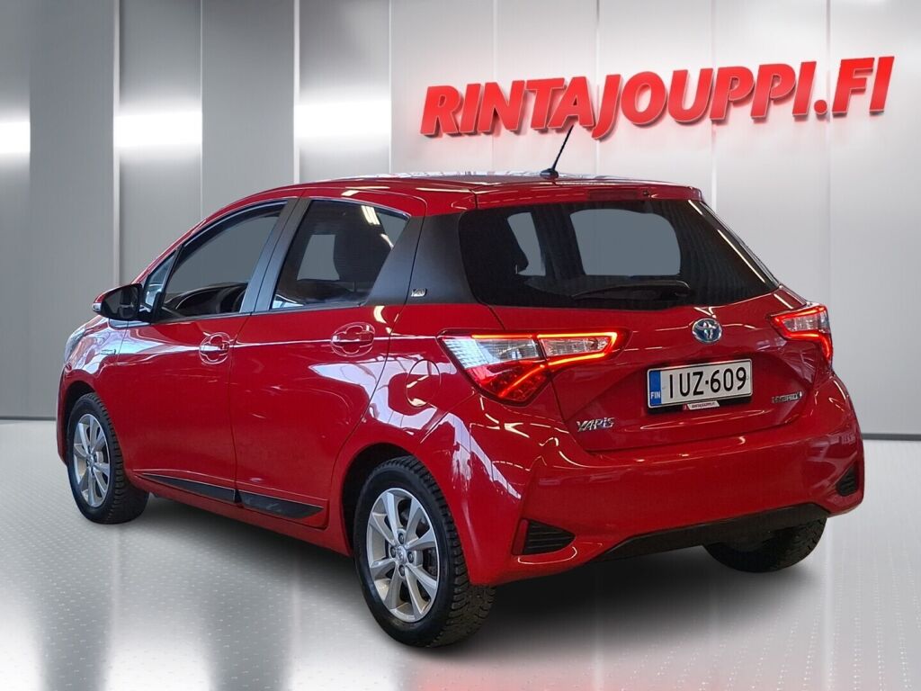Toyota Yaris 2020 Punainen