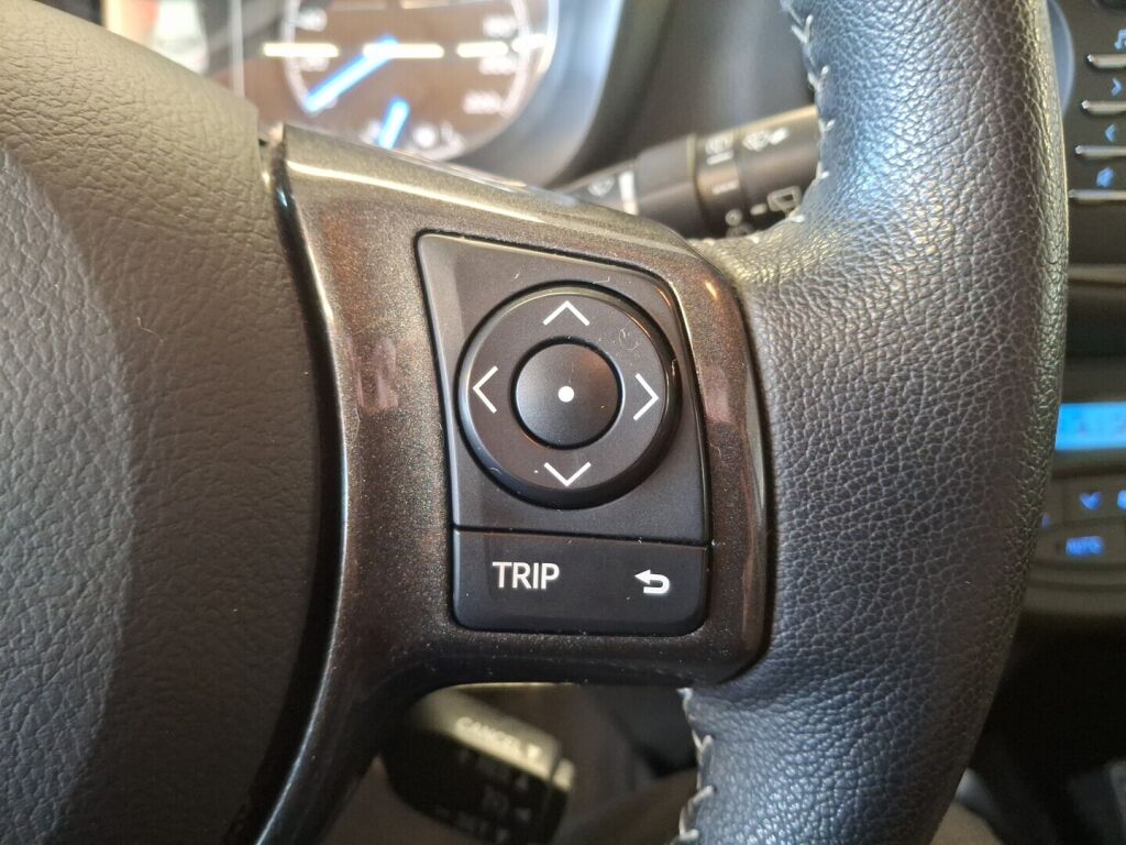 Toyota Yaris 2020 Punainen