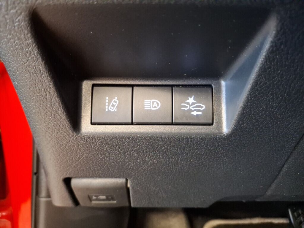 Toyota Yaris 2020 Punainen