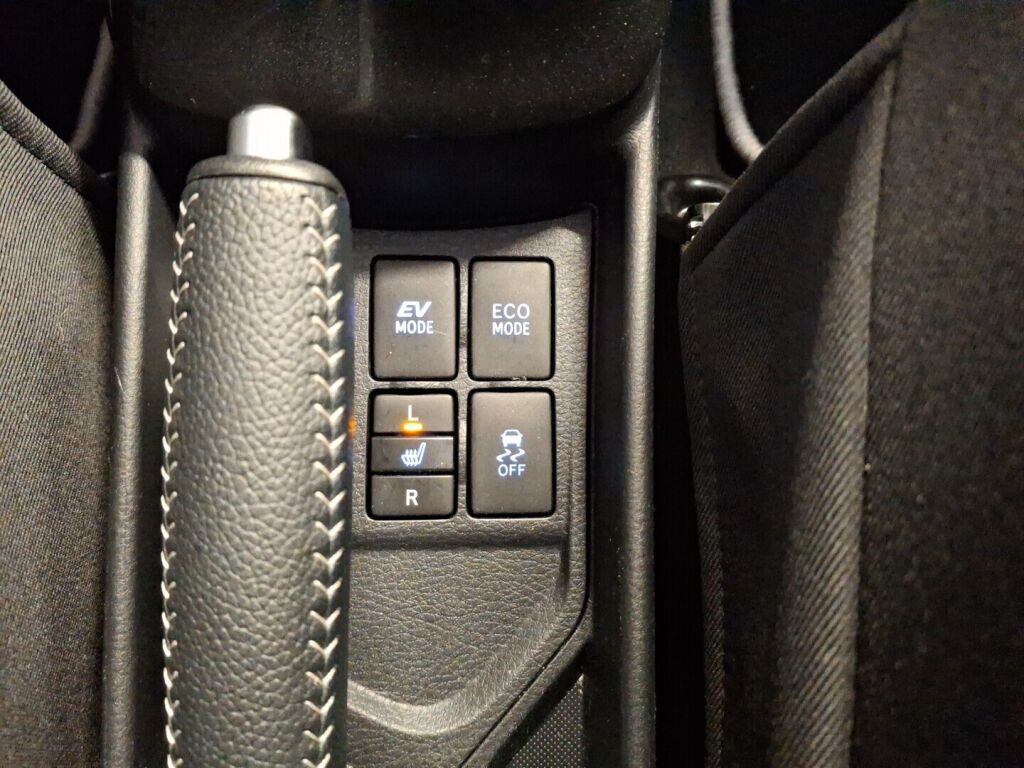 Toyota Yaris 2020 Punainen