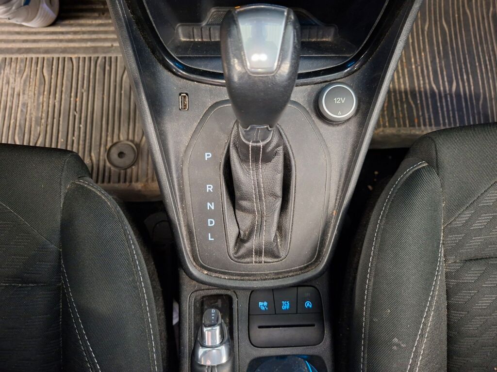 Ford Puma 2020 Punainen