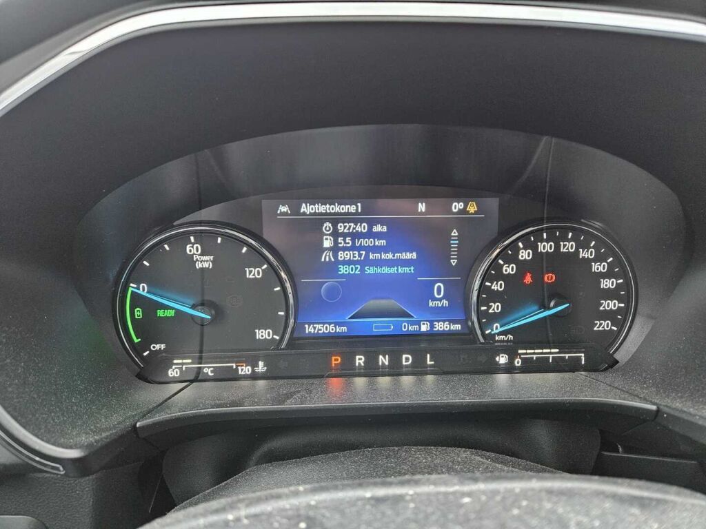 Ford Kuga 2021 Sininen