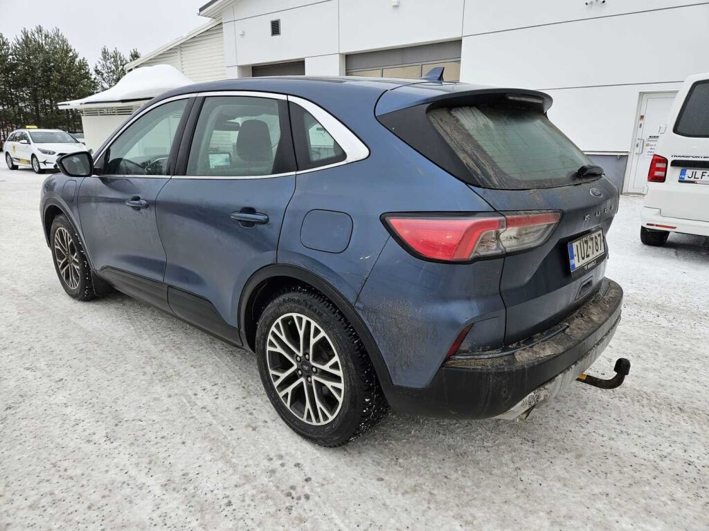Ford Kuga 2021 Sininen