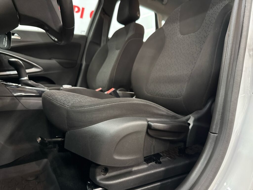 Opel Crossland X 2020 Valkoinen