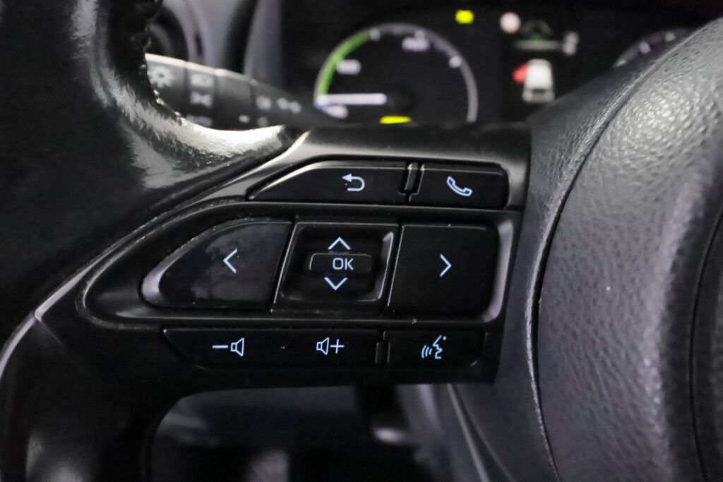 Toyota Yaris 2020 Valkoinen