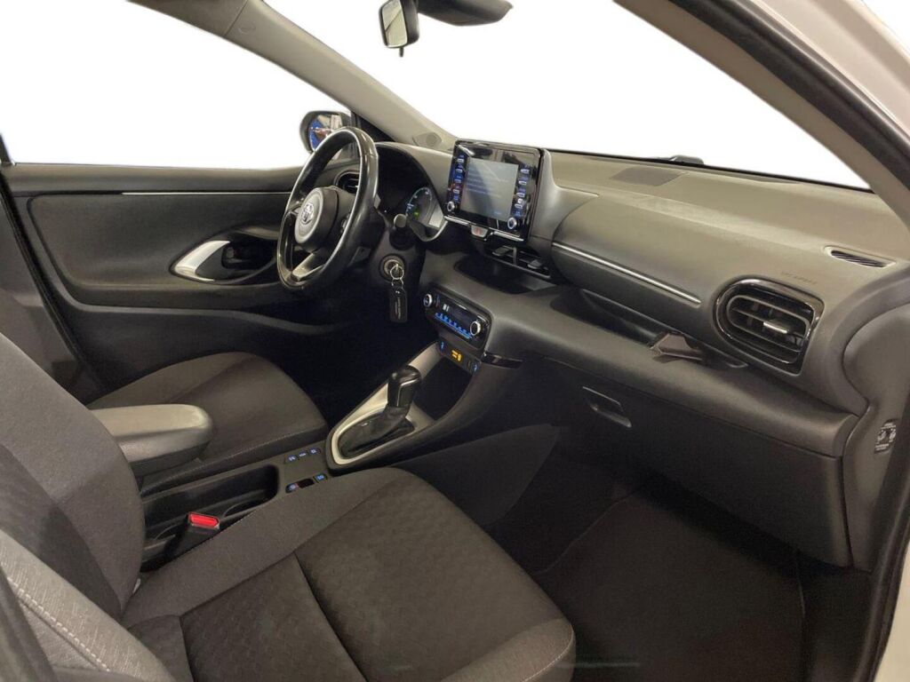 Toyota Yaris 2020 Valkoinen