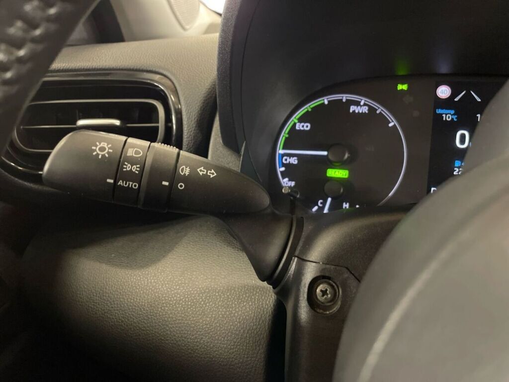 Toyota Yaris 2020 Valkoinen