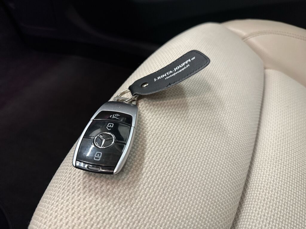 Mercedes-Benz E 2018 Valkoinen