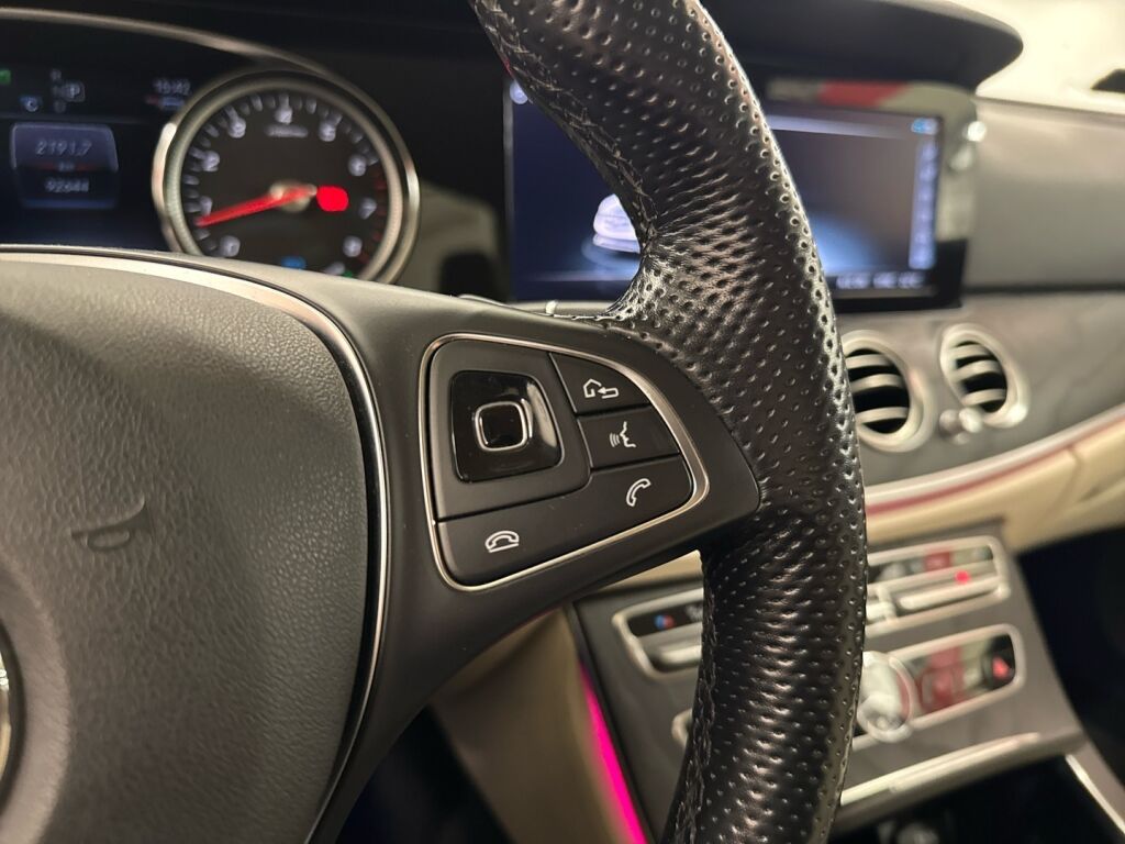 Mercedes-Benz E 2018 Valkoinen