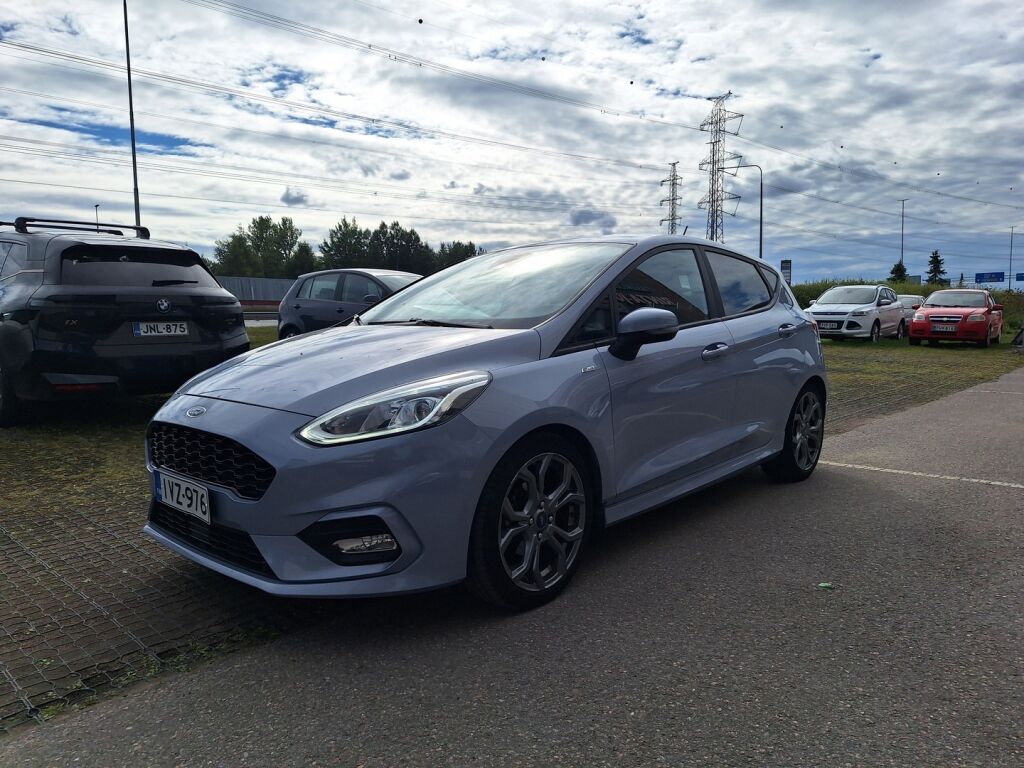 Ford Fiesta 2021 Sininen
